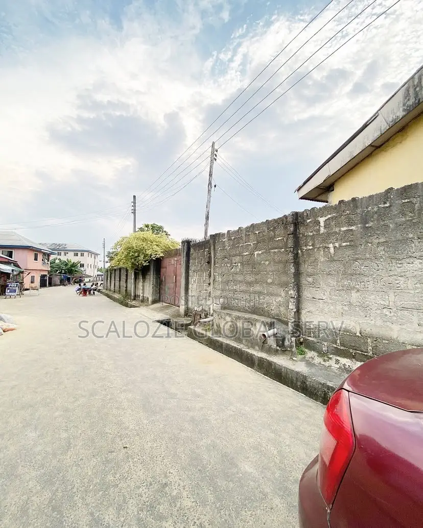 5bdrm Bungalow in Palm Avenue, Port-Harcourt for sale