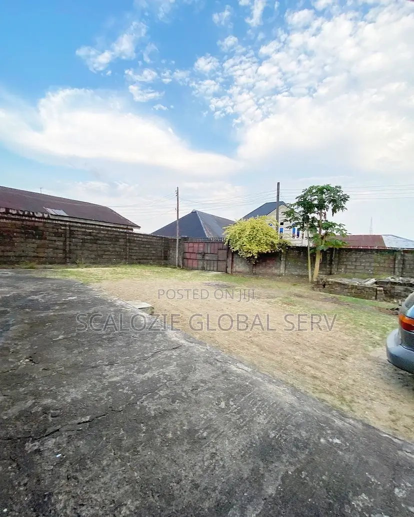 5bdrm Bungalow in Palm Avenue, Port-Harcourt for sale