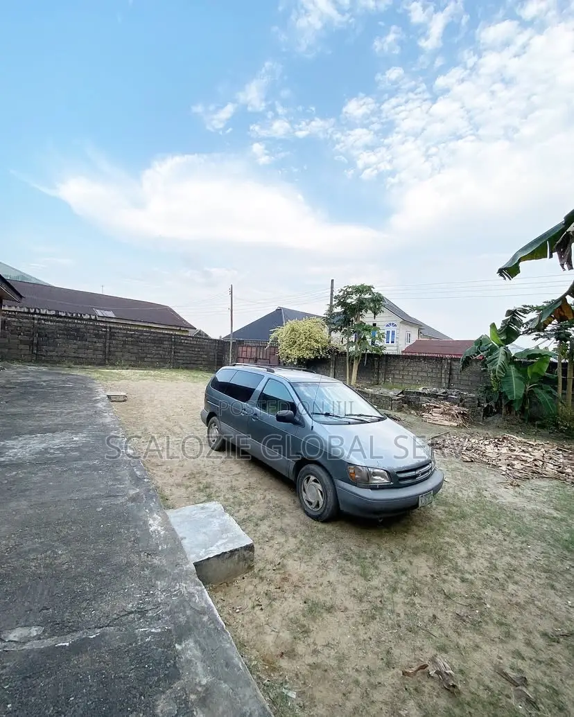 5bdrm Bungalow in Palm Avenue, Port-Harcourt for sale