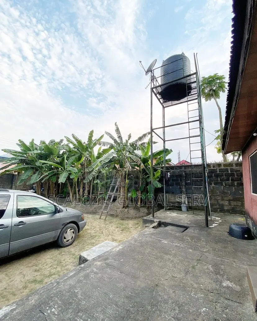 5bdrm Bungalow in Palm Avenue, Port-Harcourt for sale
