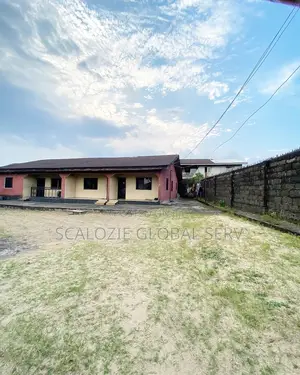 5bdrm Bungalow in Palm Avenue, Port-Harcourt for sale