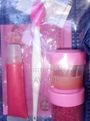 5 in 1 Pink Lips Set