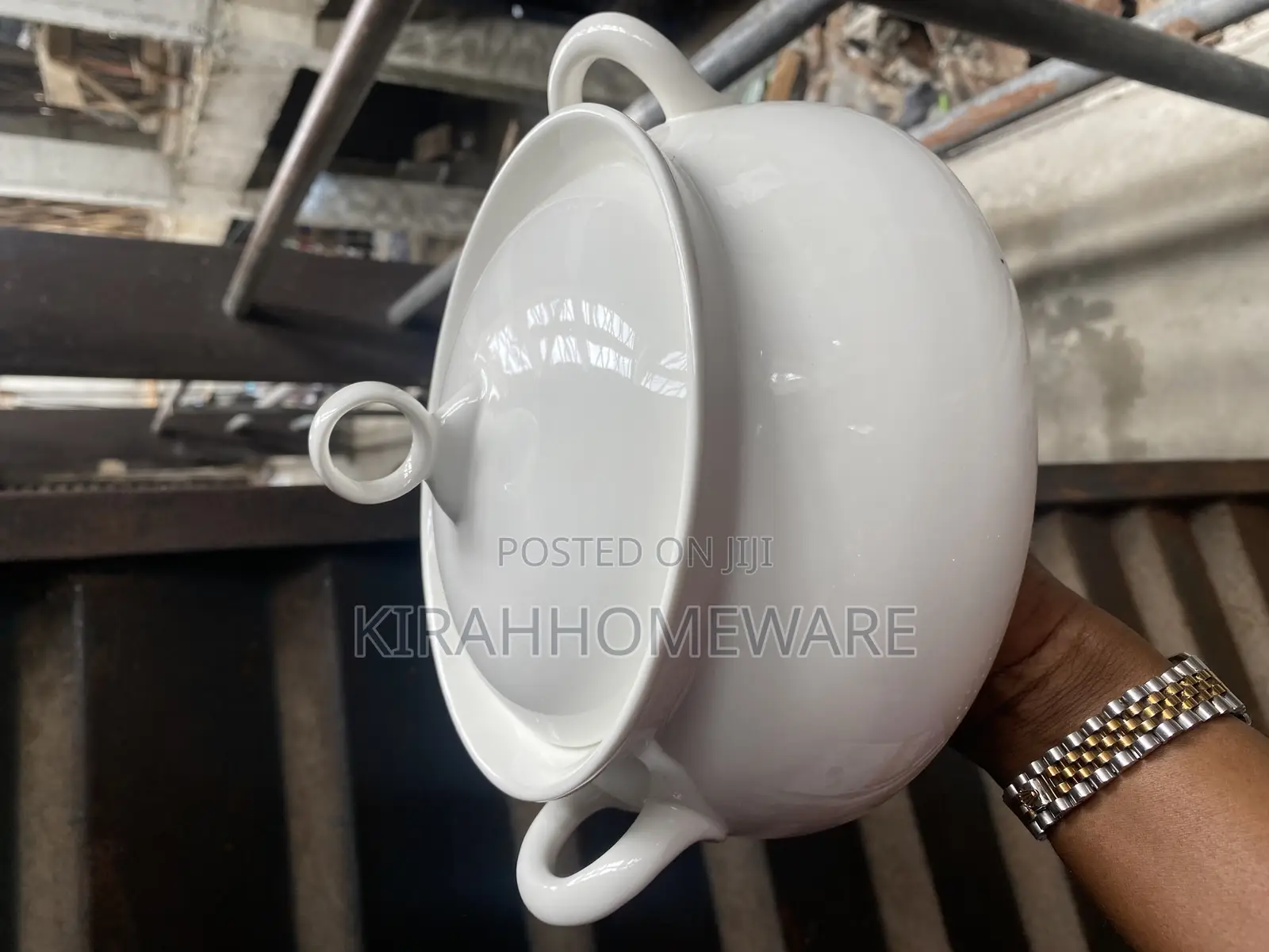 Ceramic White Bowl With Cover