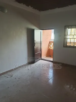 3bdrm Block of Flats in Oshimili South for rent