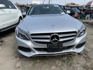 Mercedes-Benz C300 2015 Silver