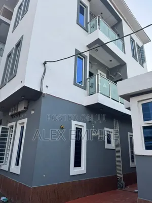 Mini Flat in Ago Palace for rent