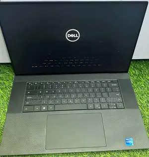Photo - Laptop Dell XPS 17 9720 16GB Intel Core I7 SSD 1T