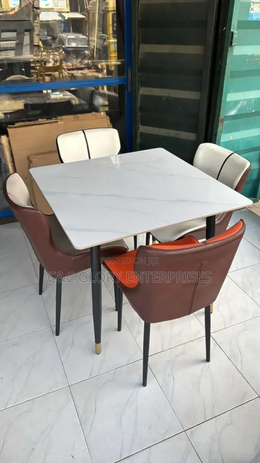 Modern Beautiful Dining Set by 4 Seat