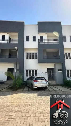 Photo - Furnished 4bdrm Townhouse / Terrace in Mabushi for rent