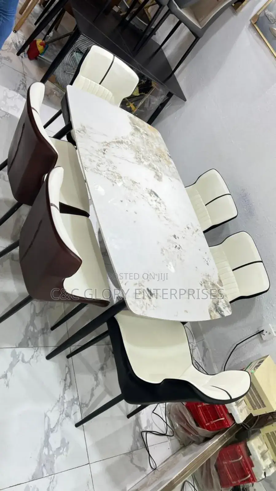 Modern Beautiful Dining Set by 6