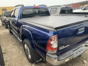 Toyota Tacoma 2015 Blue