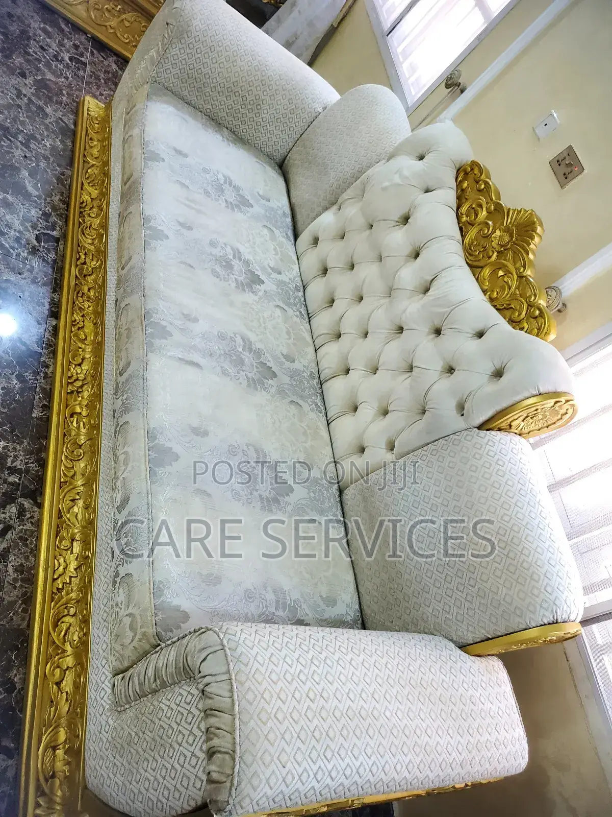 Expert Royal Couch Cleaning and Restoration