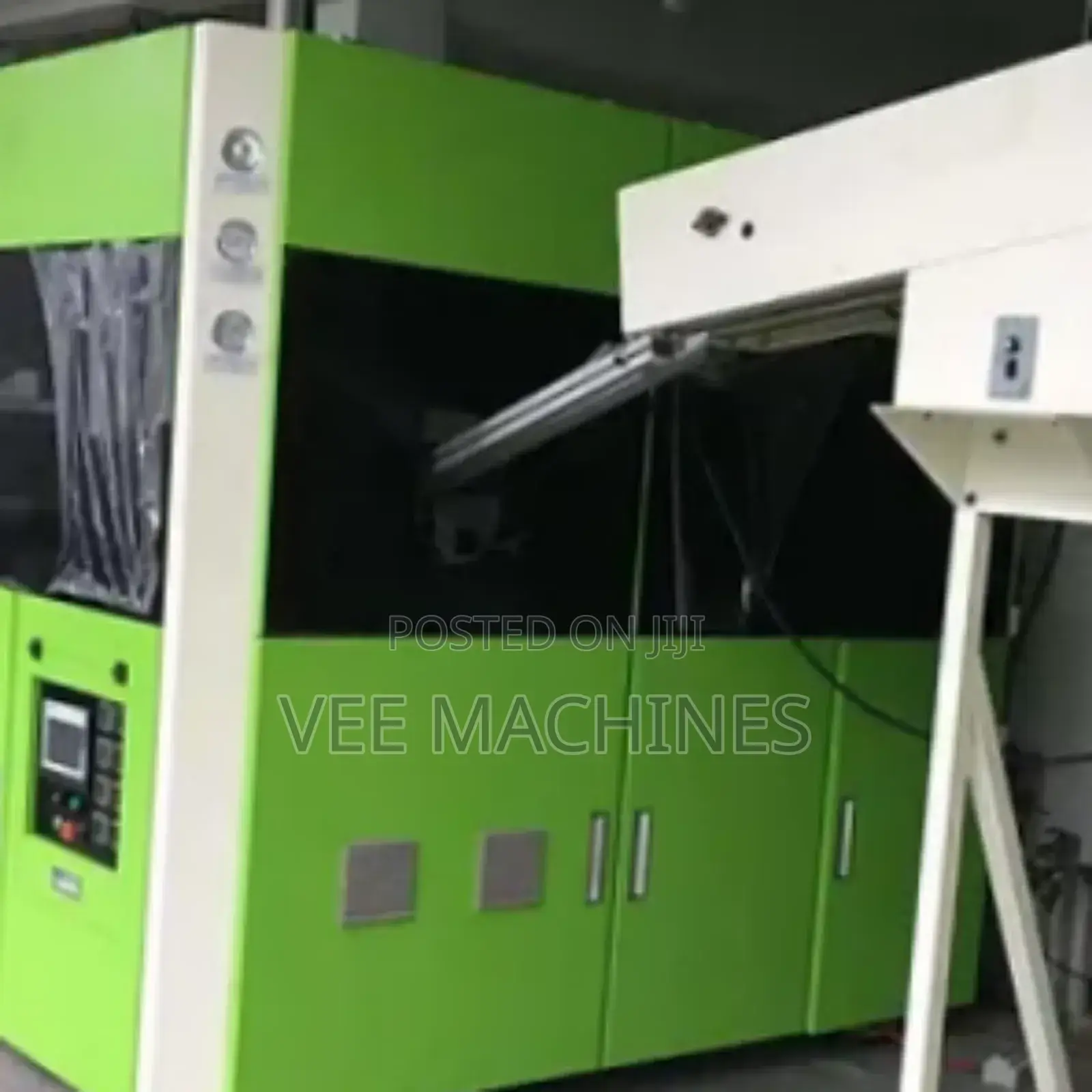 Automatic Bottle Blowing Machine
