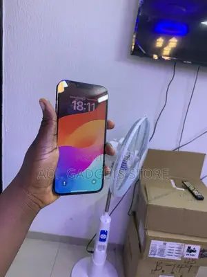 Photo - Apple iPhone 13 Pro Max 128 GB Blue