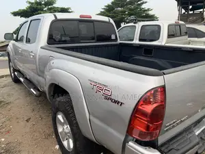 Toyota Tacoma Access Cab V6 2009 Silver