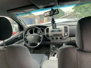Toyota Tacoma Access Cab V6 2009 Silver