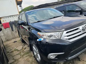 Toyota Highlander Limited 3.5l 4WD 2013 Black