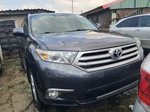Toyota Highlander Limited 3.5l 4WD 2013 Gray