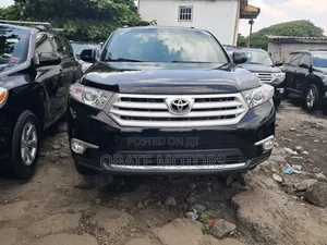 Toyota Highlander Limited 3.5l 4WD 2013 Black