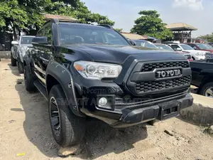 Toyota Tacoma 2018 Black