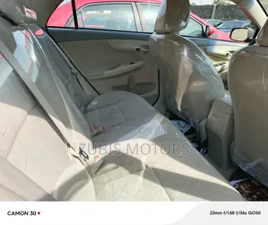Toyota Corolla 2010 Gold
