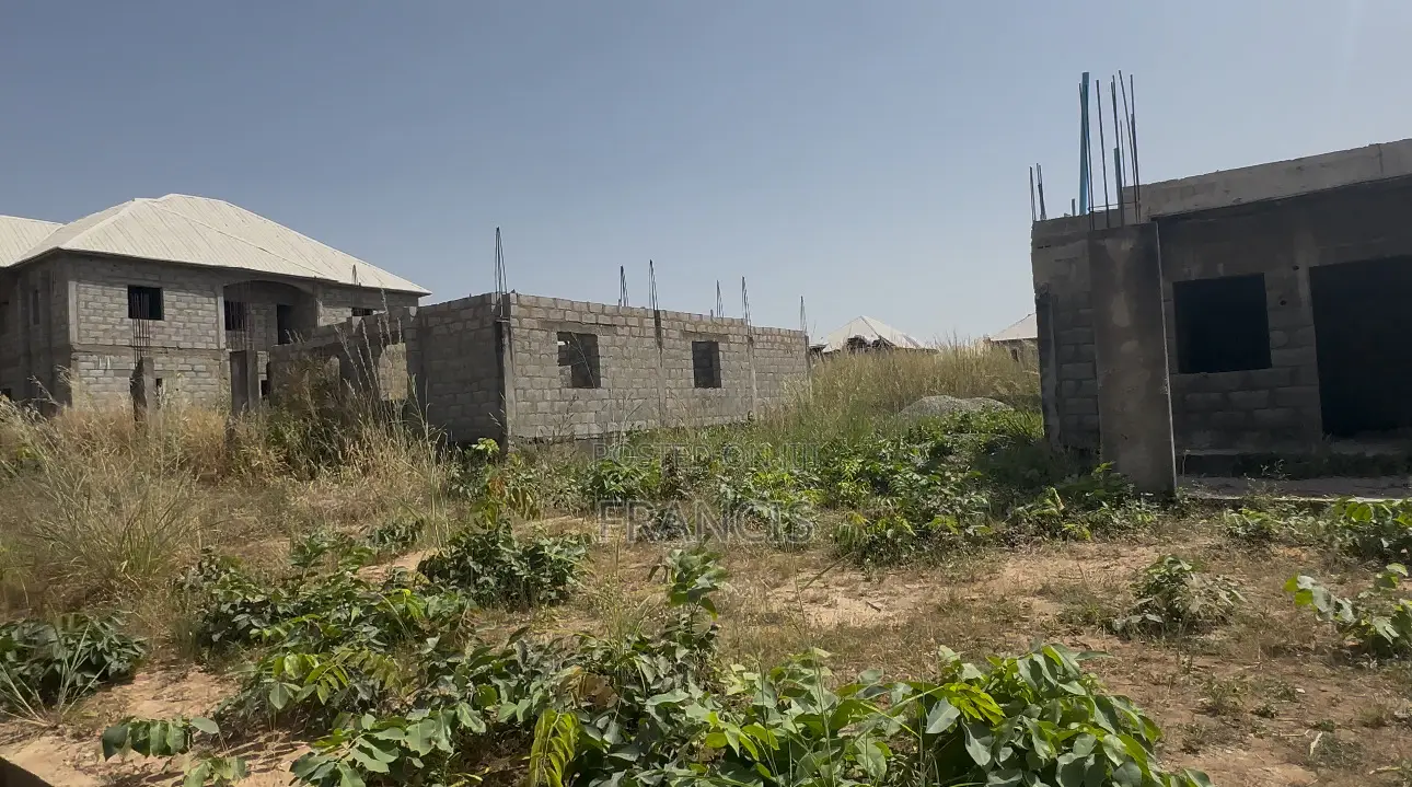 4 Bedroom Detached Duplex