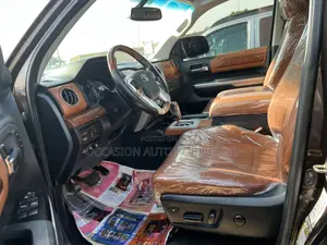 Toyota Tundra 2018 Brown