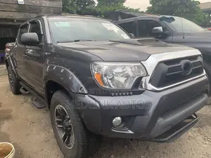 Toyota Tacoma 2015 Gray