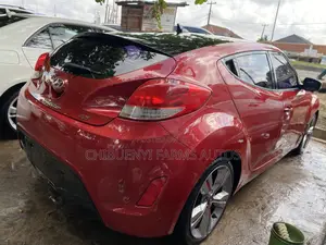 Hyundai Veloster 2011 Red