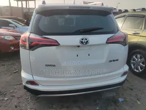 Toyota RAV4 2018 White