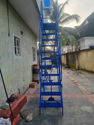 Industrial Carbon Steel Heavy Duty Warehouse Ladder