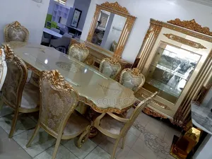 8 Seaters Complete Dinning Set Wit Bar N Mirror Consor