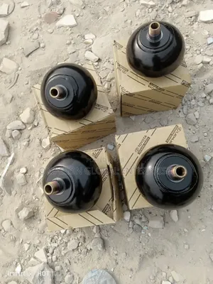 Photo - Accumulators LX570, Landcruiser.