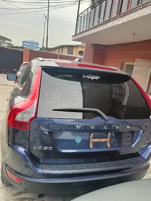 Volvo XC90 2010 Blue