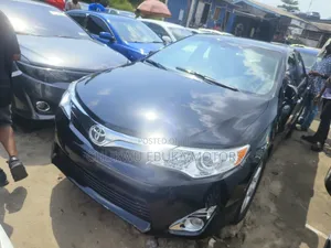 Photo - Toyota Camry 2013 Black