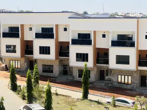 4bdrm Duplex in Cbs Estate, Wuye for sale