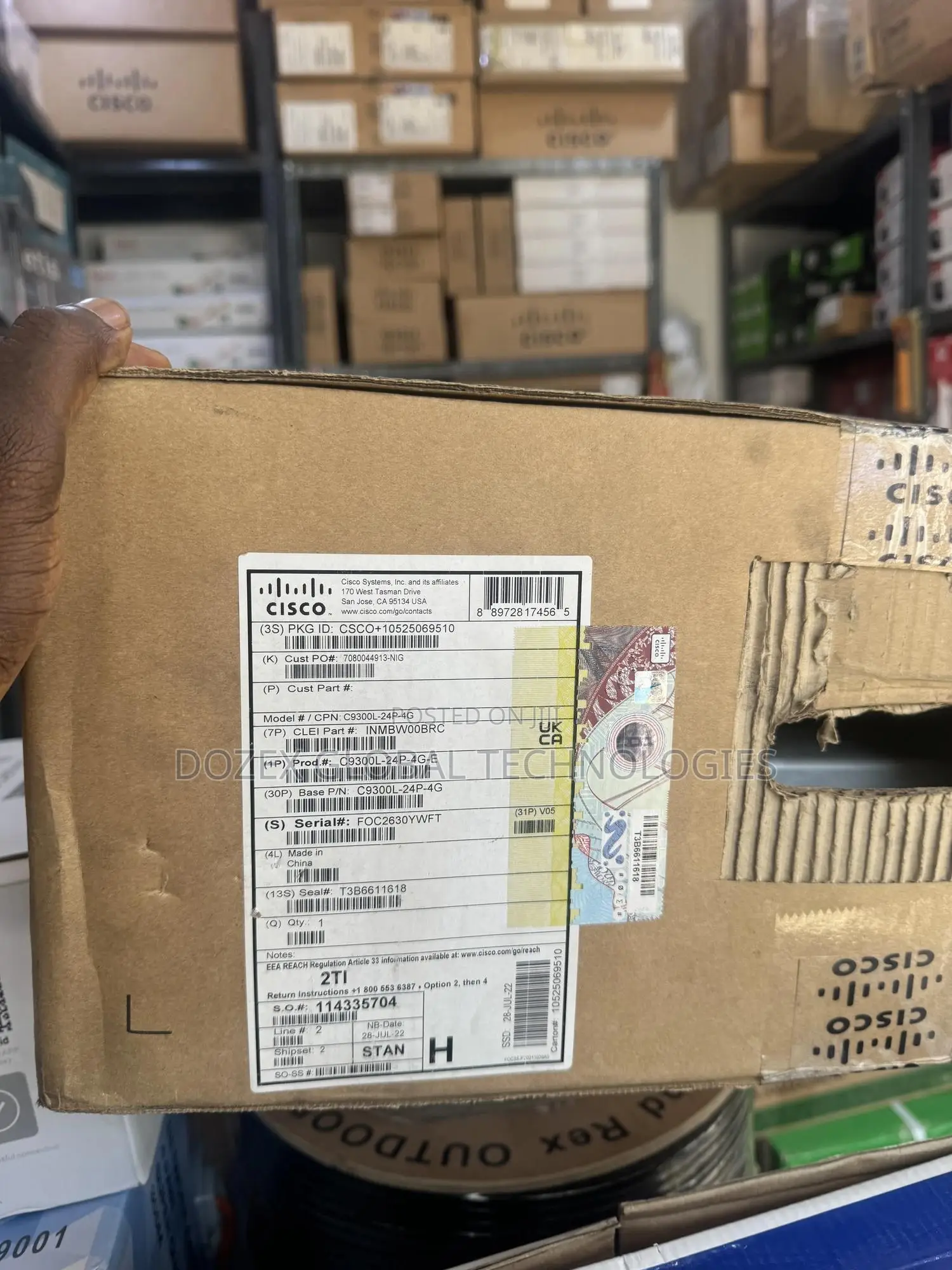 Cisco 9300l- 24p-4g Switch