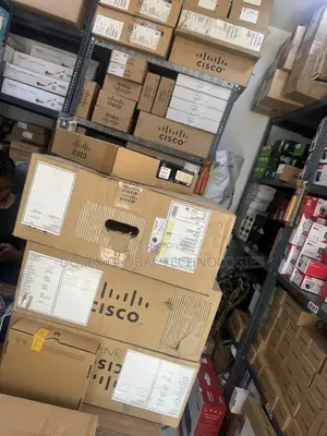 Cisco 9300l- 24p-4g Switch
