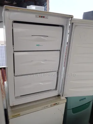 Table Top Freezer for Block or Home Use