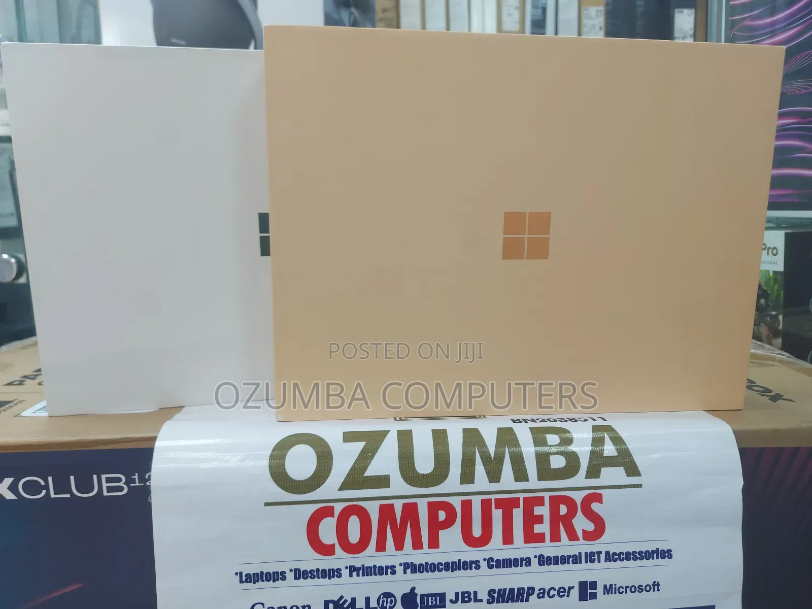New Microsoft Surface Pro 11th Edition, a Copilot+ PC 16GB SSD 1T