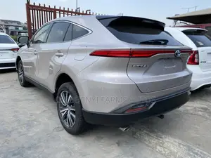 Toyota Venza 2021 Gold