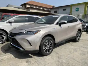 Toyota Venza 2021 Gold