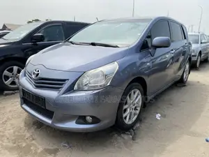 Toyota Verso 2.2 150 hp 2015 Beige