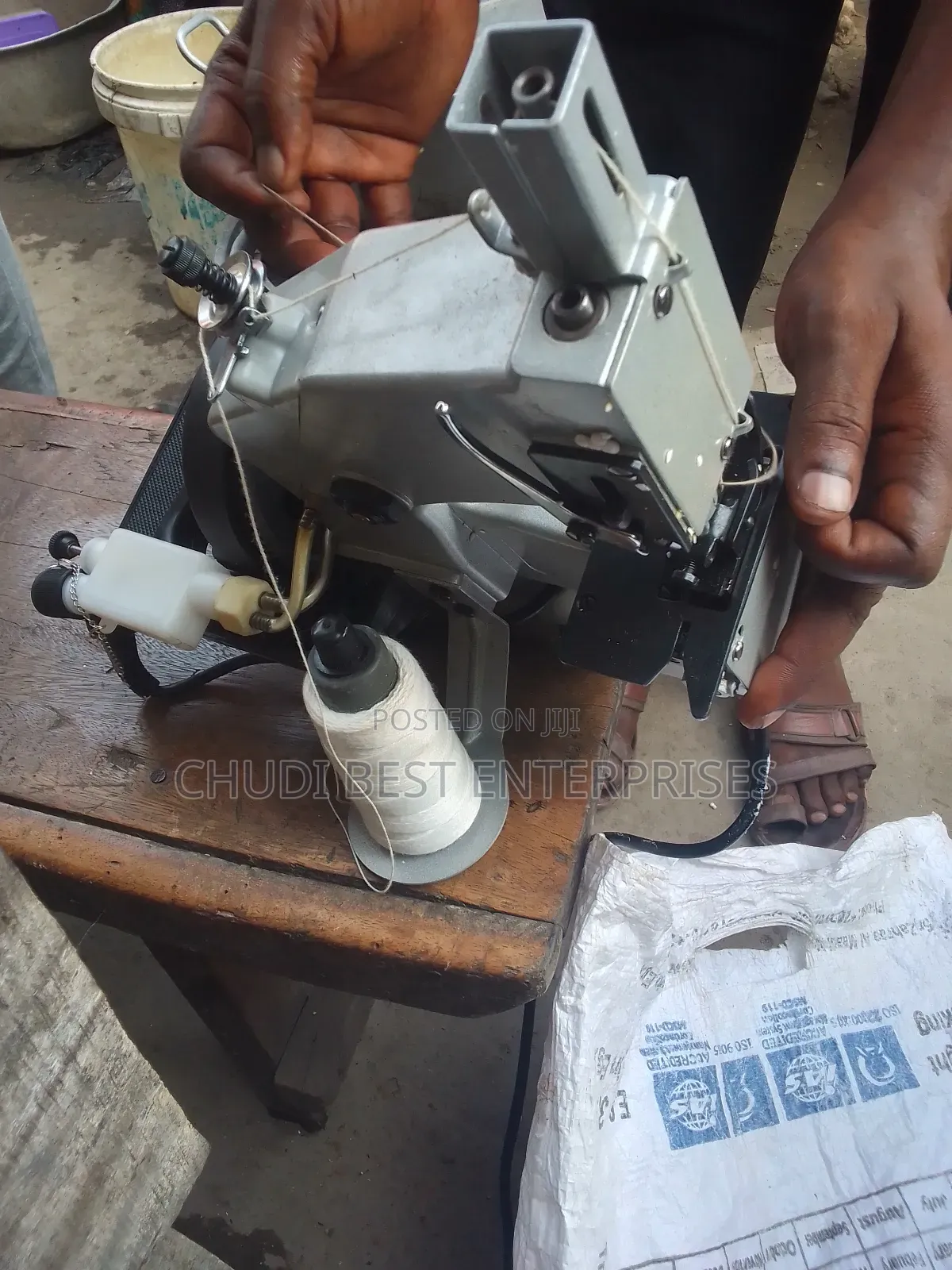 Bag Closer Machine