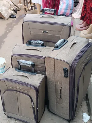Set of 4 Plain Travelling Luggage Boxes
