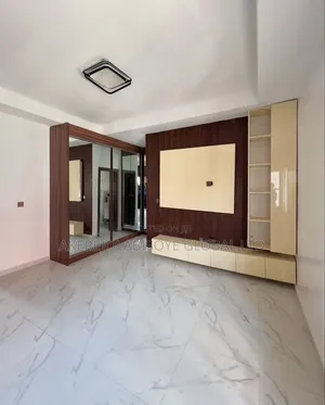 4bdrm Duplex in In An Estate for rent