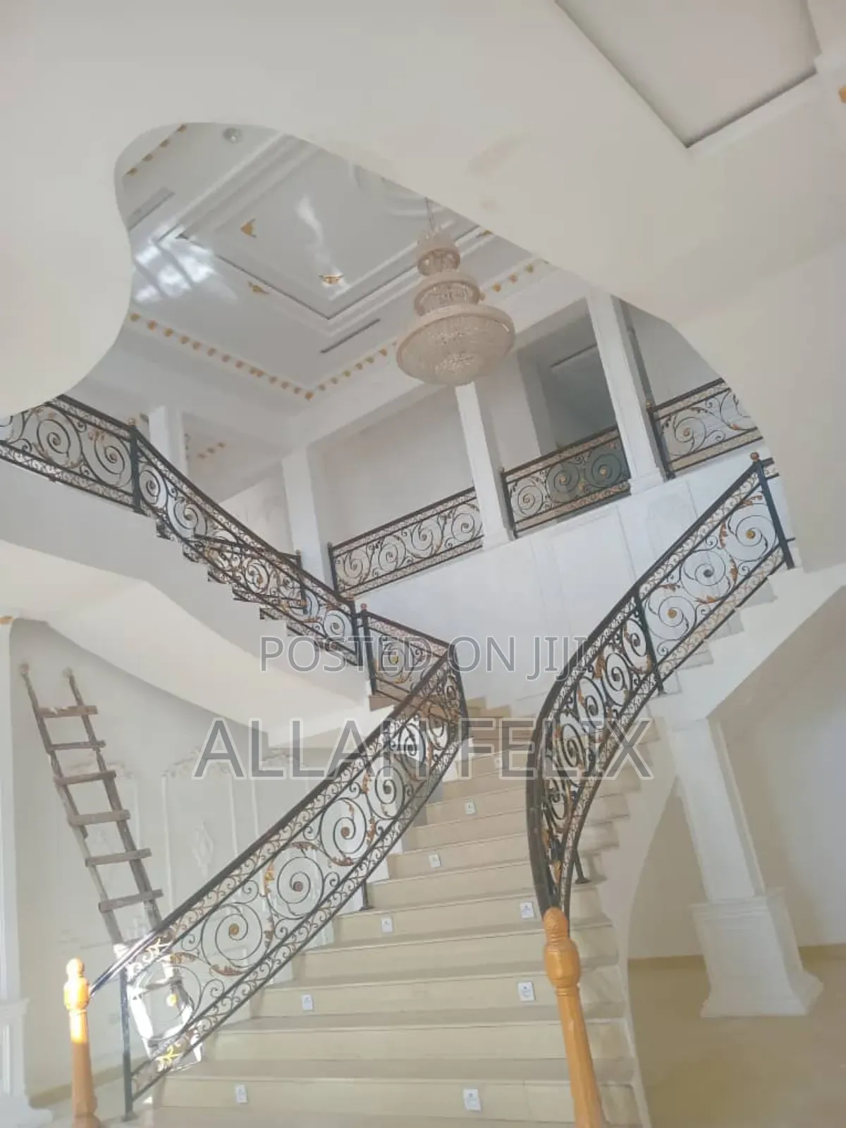 9bdrm Duplex in Guzape District for sale