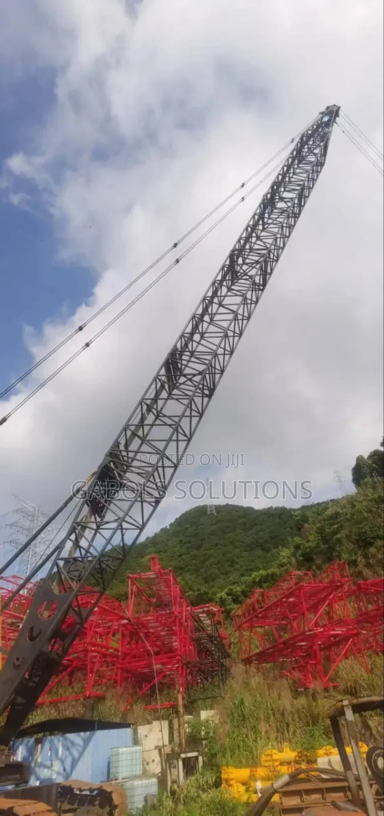 Kobelco 250 Ton Crawler Crane.