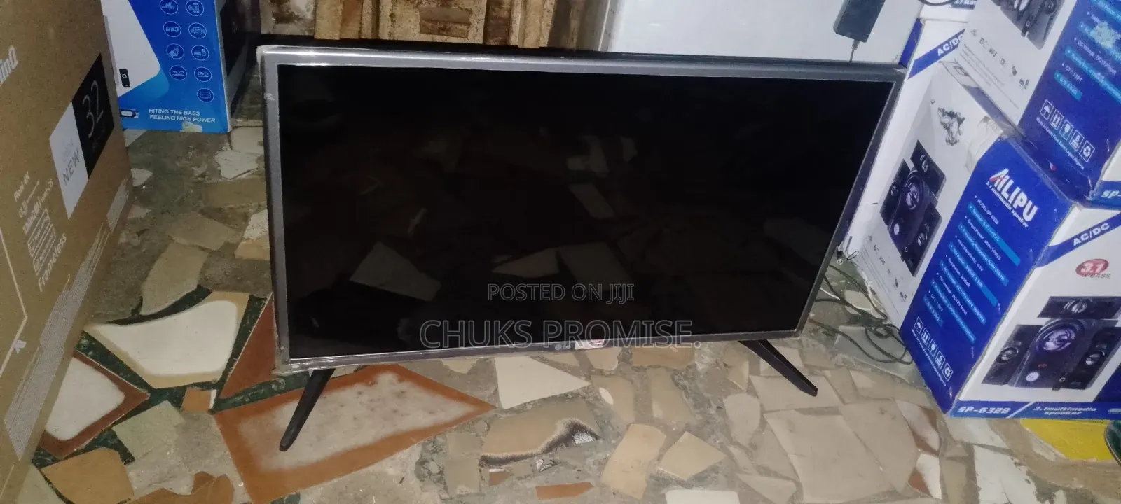 32 Inches Tv Set