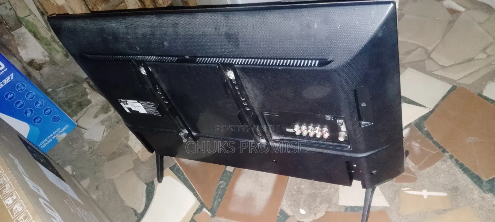 32 Inches Tv Set